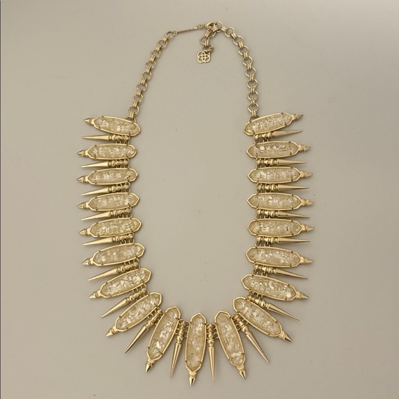 NWOT [Kendra Scott] Gwendolyn Statement Necklace Gold & Crushed Abalone - Picture 3 of 10